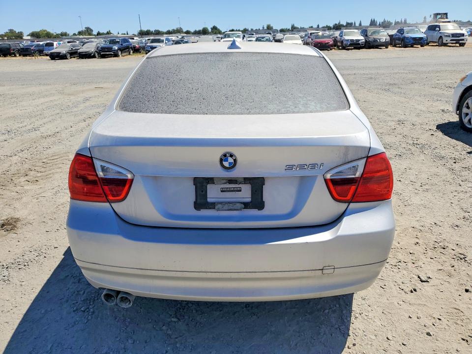 2008 BMW 3er VIN WBAVC53538FZ86955 COPART salvage auction — SIDE, Ca - Lien Papers-Clean Or Ac (P), sold $250 on 2026-08-04 (photo 6)