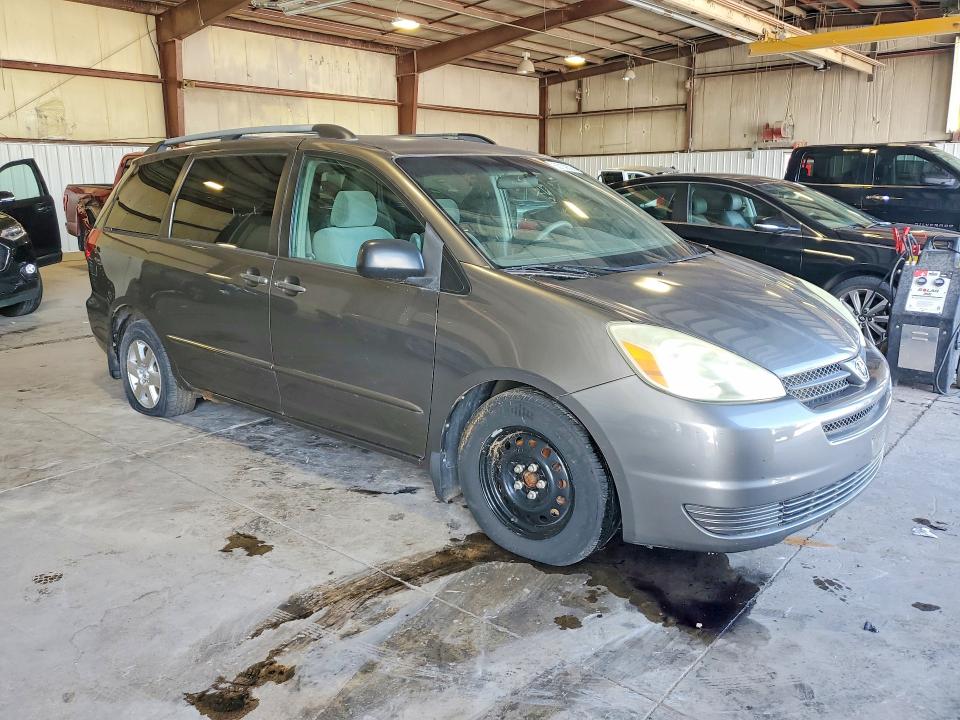 2004 Toyota Sienna VIN 5TDZA23C44S115130 COPART salvage auction — MINOR DENT/SCRATCHES, Mt - Certificate Of Title, sold $1,250 on 2026-07-22 (photo 4)
