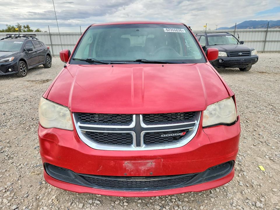 2013 Dodge VIN 2C4RDGCG0DR520210 COPART salvage auction — MINOR DENT/SCRATCHES, UT - CERTIFICATE OF TITLE, sold $650 on 2026-08-07 (photo 5)