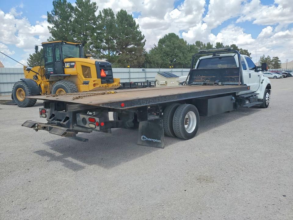 2015 Ford F-650 VIN 3FRWX6FE1FV728196 COPART salvage auction — MINOR DENT/SCRATCHES, Nm - Certificate Of Title (P), sold $13,500 on 2026-07-28 (photo 3)
