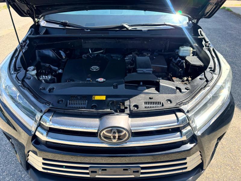 2017 Toyota Highlander VIN 5TDDZRFH9HS465555 COPART salvage auction — MINOR DENT/SCRATCHES, MA - CERTIFICATE OF TITLE (P), sold $1,500 on 2026-07-10 (photo 7)