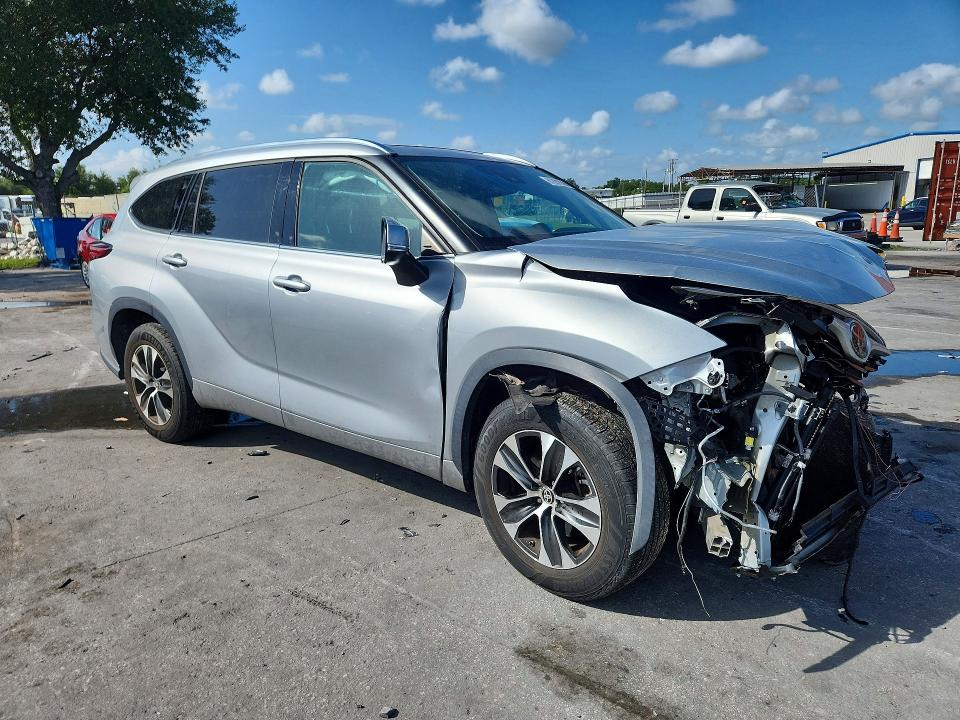 2020 Toyota Highlander VIN 5TDGZRAH6LS501232 COPART salvage auction — FRONT END, Fl - Certificate Of Destruction, sold $10 on 2026-07-28 (photo 4)