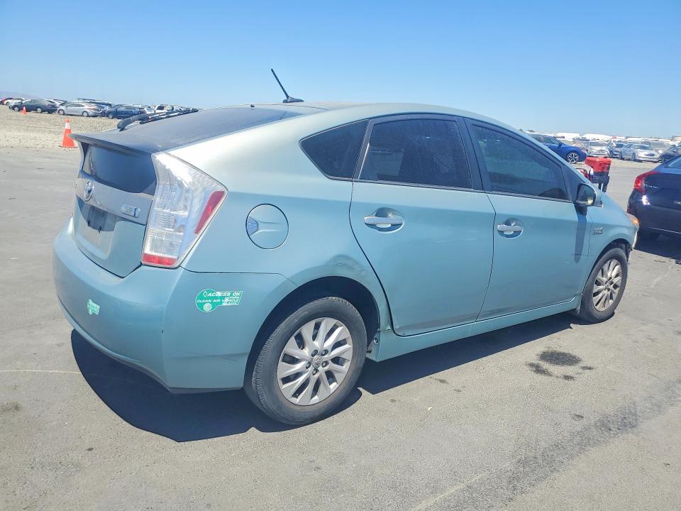 2014 Toyota Prius VIN JTDKN3DP3E3057611 COPART salvage auction — FRONT END, CA - SALVAGE CERTIFICATE, sold $3,900 on 2026-07-27 (photo 3)