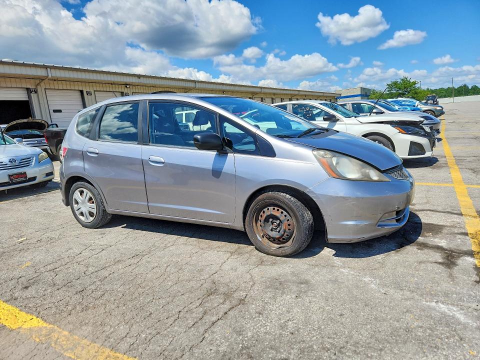 2009 Honda Fit VIN JHMGE88229C002279 COPART salvage auction — REAR END, KY - CERTIFICATE OF TITLE, sold $2,250 on 2026-07-30 (photo 4)