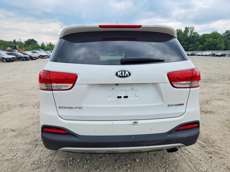 2016 Kia Sorento VIN 5XYPHDA16GG029366 COPART salvage auction — MINOR DENT/SCRATCHES, Ma - Certificate Of Title, sold $2,300 on 2026-07-23 (photo 6)