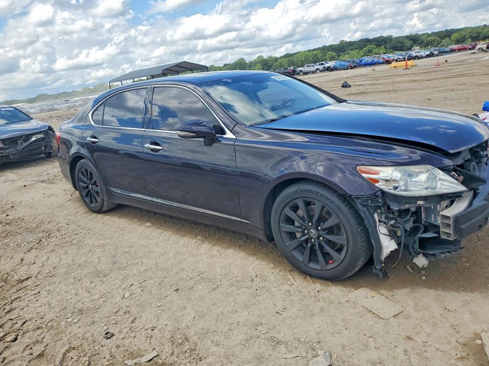 2010 Lexus Ls 460 VIN JTHGL5EF6A5040084 COPART salvage auction — WATER/FLOOD, FL - CERT OF TITLE-SLVG REBLD FLOOD, sold $100 on 2026-07-28 (photo 4)