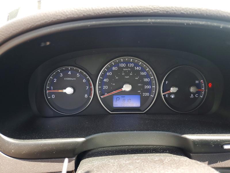 2012 Hyundai Santa fe VIN 5XYZGDAB1CG093748 COPART salvage auction — MINOR DENT/SCRATCHES, On - Permit No Brand - Unfit, sold $250 on 2026-07-21 (photo 9)