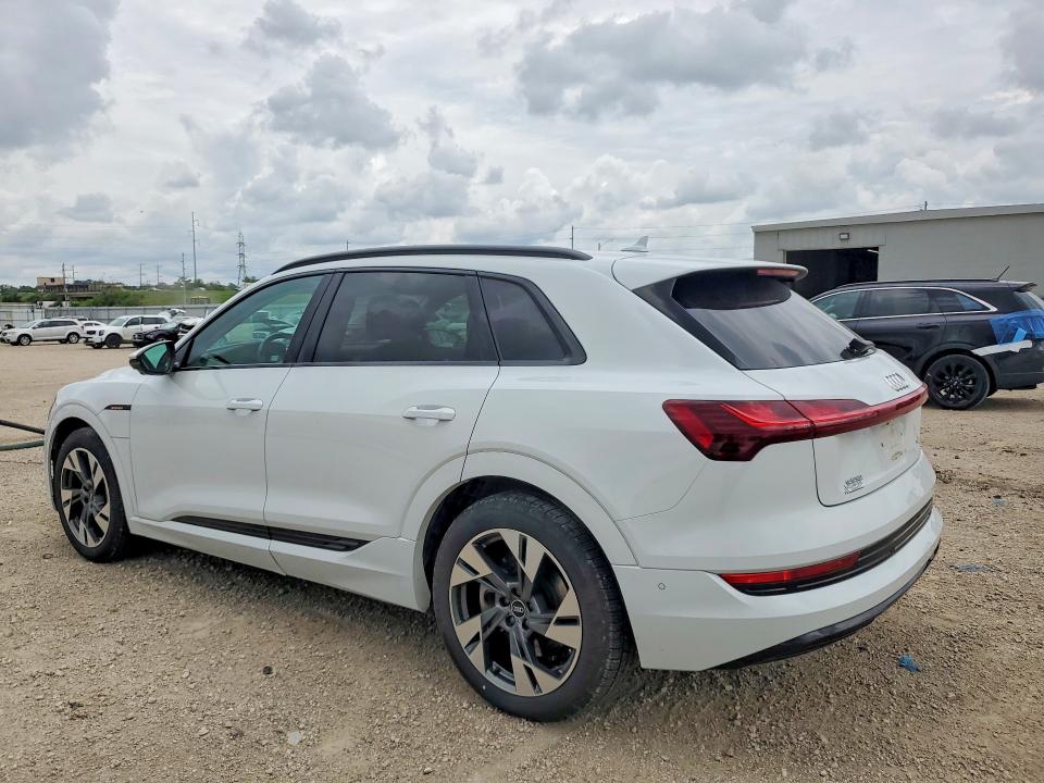 2021 Audi E-tron VIN WA1AAAGE0MB010699 COPART salvage auction — FRONT END, Ia - Cert Of Title-Salvage Title, sold $14,600 on 2026-08-26 (photo 2)