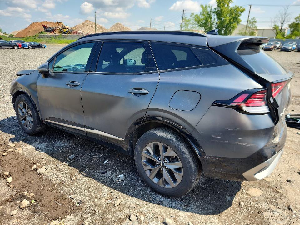 2024 Kia Sportage VIN KNDPXCDG3R7135965 COPART salvage auction — FRONT END, Salvage Title, sold $10,800 on 2026-08-20 (photo 2)