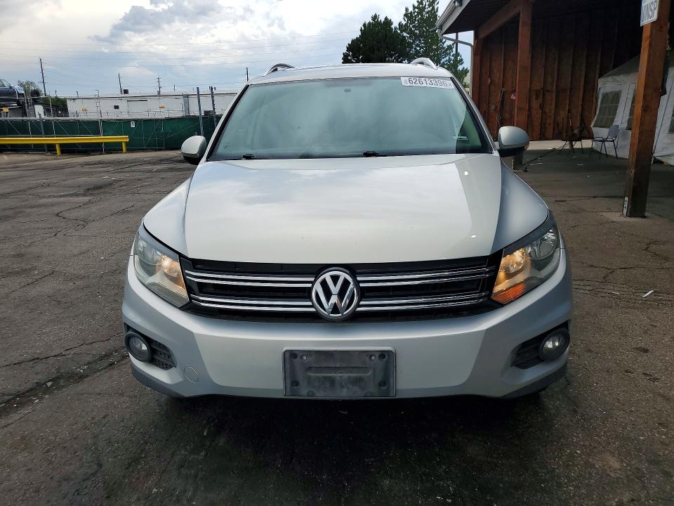2013 Volkswagen Tiguan VIN WVGAV3AX3DW087734 COPART salvage auction — MINOR DENT/SCRATCHES, Co - Bill Of Sale-Parts Only, sold $900 on 2026-08-19 (photo 5)