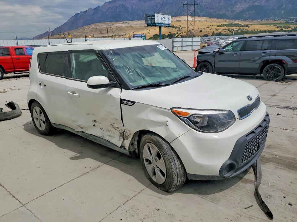 2016 Kia Soul VIN KNDJN2A25G7389091 COPART salvage auction — SIDE, Ut - Salvage Certificate, sold $375 on 2026-08-24 (photo 4)