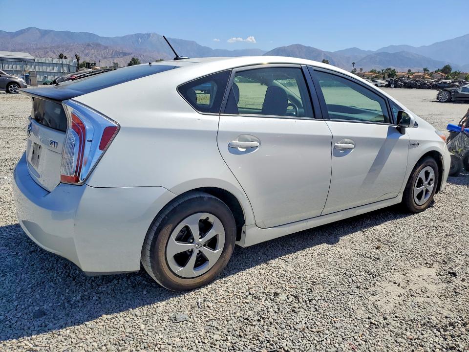 2015 Toyota Prius VIN JTDKN3DU8F1952109 COPART salvage auction — MECHANICAL, Salvage Title, sold $2,100 on 2026-07-29 (photo 3)