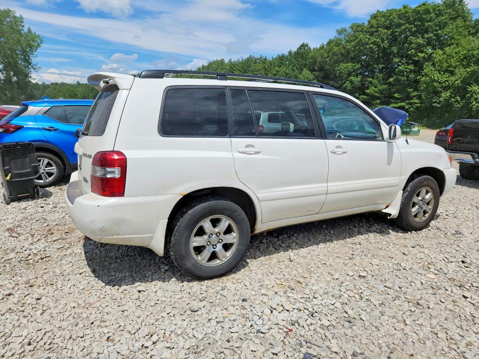 2004 Toyota Highlander VIN JTEEP21AX40022349 COPART salvage auction — MINOR DENT/SCRATCHES, MA - CERTIFICATE OF TITLE, sold $1,200 on 2026-07-30 (photo 3)