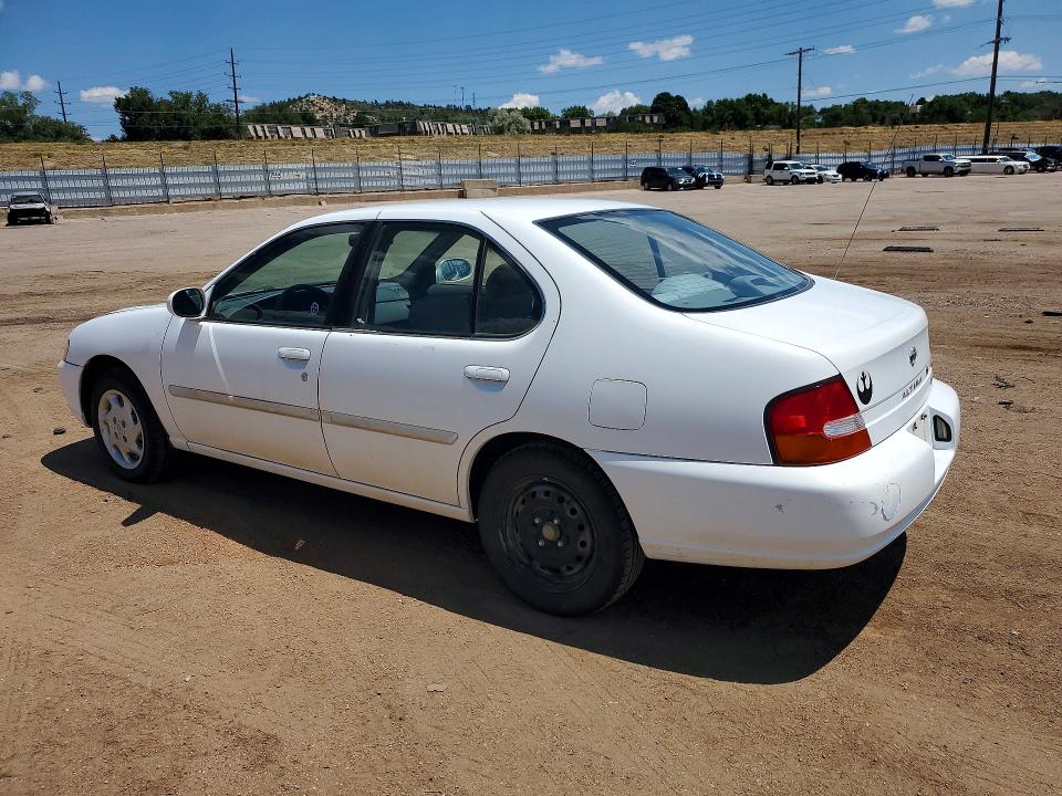 1998 Nissan Altima VIN 1N4DL01D4WC171941 COPART salvage auction — HAIL, CO - DIS/DLR/EXP ONLY CLEAN TITLE, sold $300 on 2026-07-29 (photo 2)