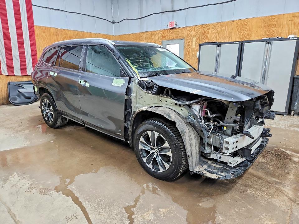 2024 Toyota Highlander hybrid VIN 5TDKBRCH4RS630784 COPART salvage auction — FRONT END, MI - CERTIFICATE OF TITLE, sold $7,100 on 2026-07-28 (photo 4)