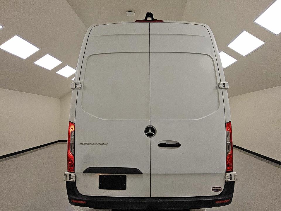 2020 Mercedes-benz Sprinter VIN W1W4ECHY7LT036838 COPART salvage auction — MINOR DENT/SCRATCHES, TX - CERTIFICATE OF TITLE, sold $11,700 on 2026-08-25 (photo 6)