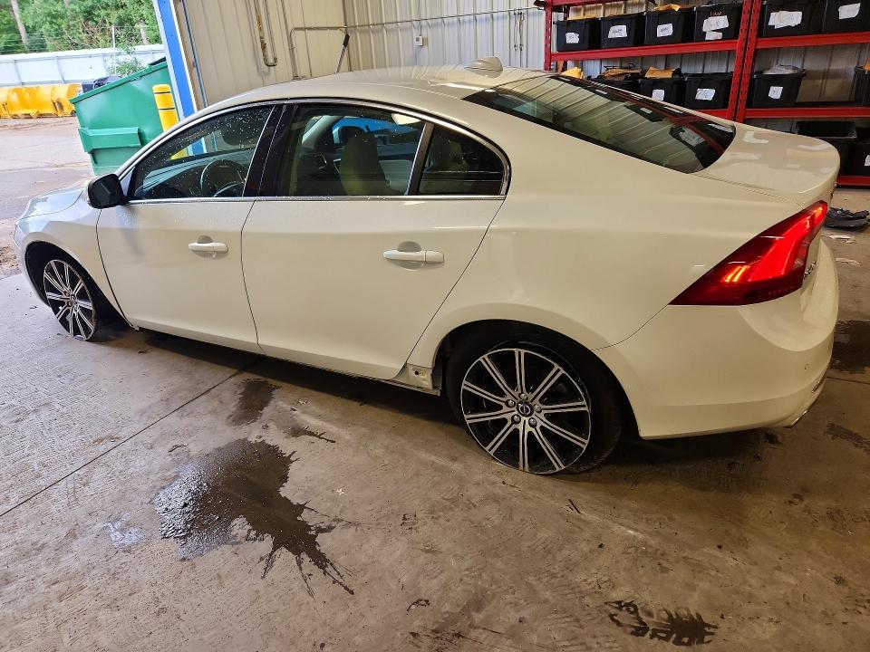 2018 Volvo S60 VIN LYV402HK0JB180068 COPART salvage auction — UNDERCARRIAGE, Mn - Cert Of Title-Salvage, sold $525 on 2026-08-25 (photo 2)