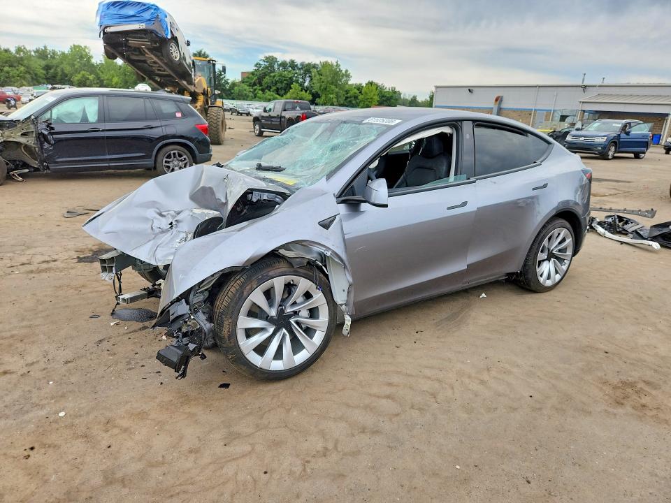 2026 Tesla Model y VIN 7SAYGDEE1TF325808 COPART salvage auction — FRONT END, CT - CERT OF TITLE-SALVAGE, sold $1,100 on 2026-07-28 (photo 1)