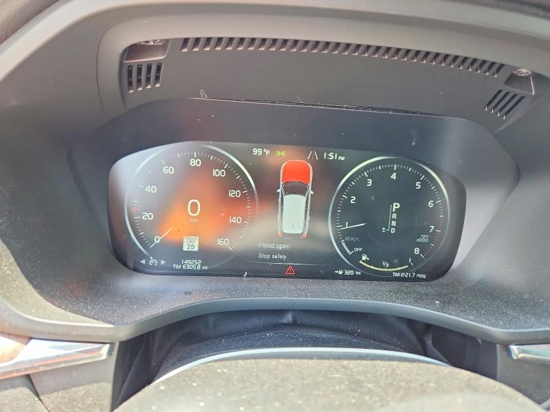 2018 Volvo Xc60 VIN YV4A22RL3J1009789 COPART salvage auction — VANDALISM, Fl - Cert Of Title Slvg Rebuildable, sold $5,700 on 2026-08-10 (photo 9)