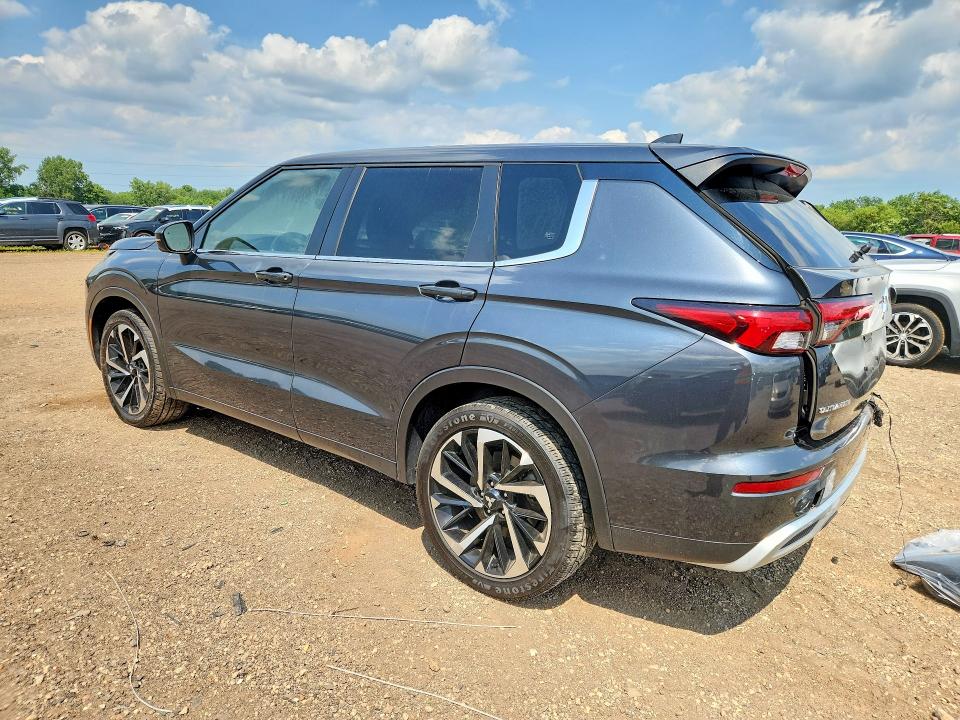 2024 Mitsubishi Outlander VIN JA4J3VA85RZ068598 COPART salvage auction — INTERIOR BURN, AZ - CERT OF TITLE - SALVAGE, sold $8,900 on 2026-08-26 (photo 2)