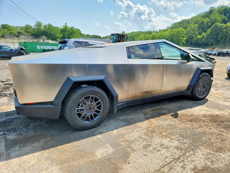 2026 Tesla Cybertruck VIN 7G2CEHED0TA090176 COPART salvage auction — FRONT END, Ma - Cert Of Title-Salvage, sold $40,750 on 2026-07-28 (photo 3)