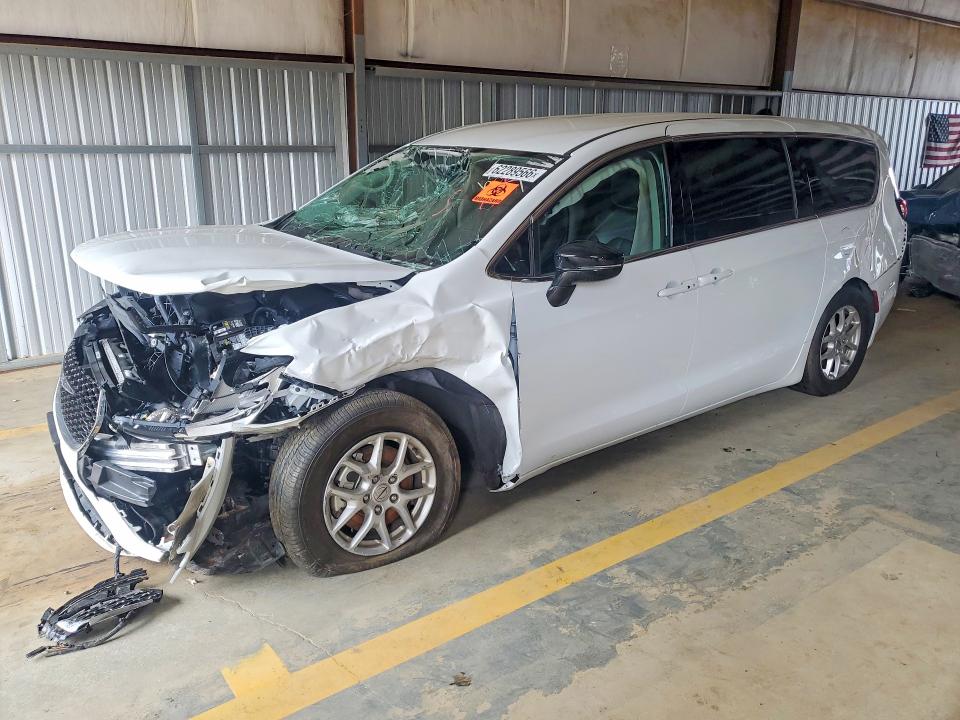 2024 Chrysler Pacifica VIN 2C4RC1BG7RR199145 — COPART salvage auction photo
