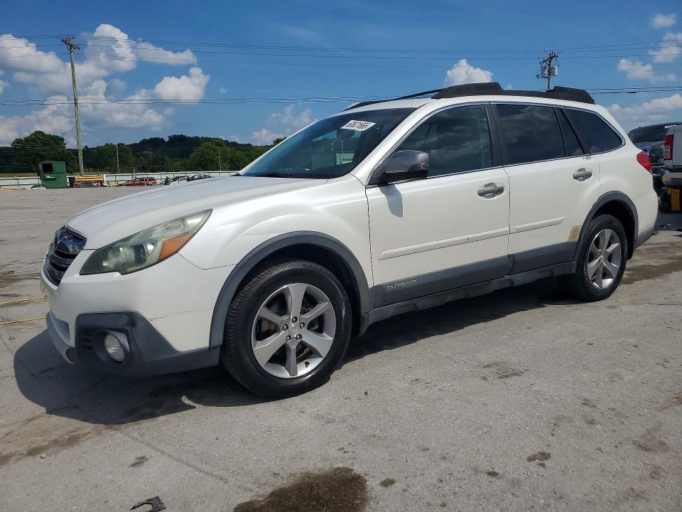 2014 Subaru Outback VIN 4S4BRCPC3E3292857 COPART salvage auction — MINOR DENT/SCRATCHES, Tn - Certificate Of Title (P), sold $3,800 on 2026-07-23 (photo 1)