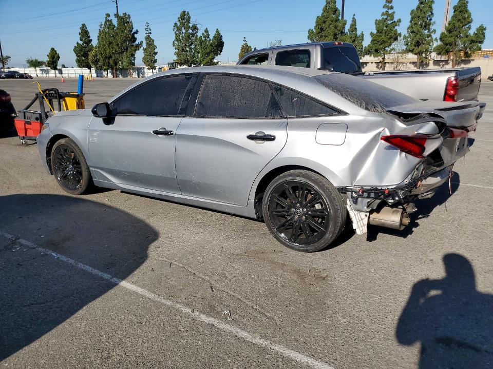 2022 Toyota Avalon VIN 4T1EA1ABXNU015366 COPART salvage auction — REAR END, Ca - Dis/Dlr/Exp Clean W/Salv Hist, sold $10,500 on 2026-08-04 (photo 2)