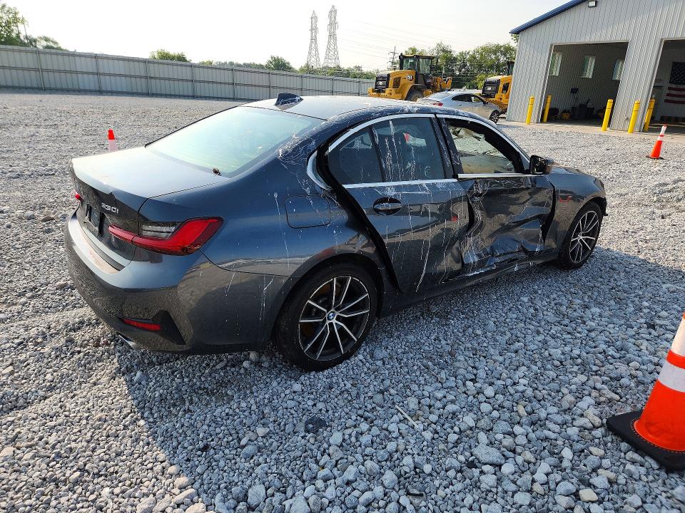 2019 BMW VIN WBA5R7C59KAJ82111 COPART salvage auction — SIDE, Oh - Certificate Of Title, sold $6,100 on 2026-07-31 (photo 3)