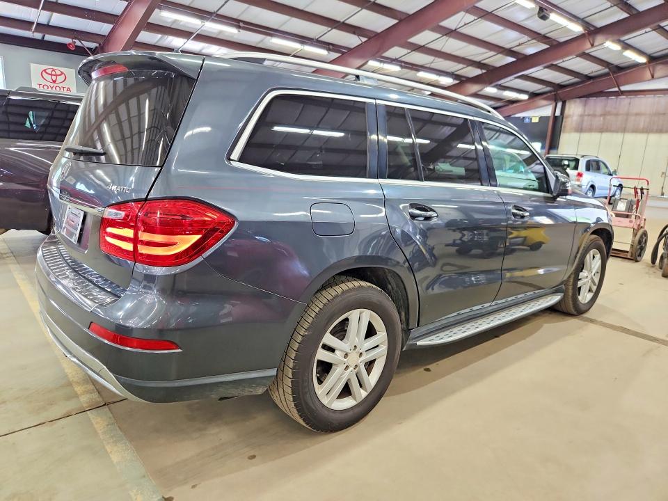 2013 Mercedes-benz Gl-class VIN 4JGDF7CE9DA141287 COPART salvage auction — MINOR DENT/SCRATCHES, NJ - CERTIFICATE OF TITLE (P), sold $6,600 on 2026-07-21 (photo 3)