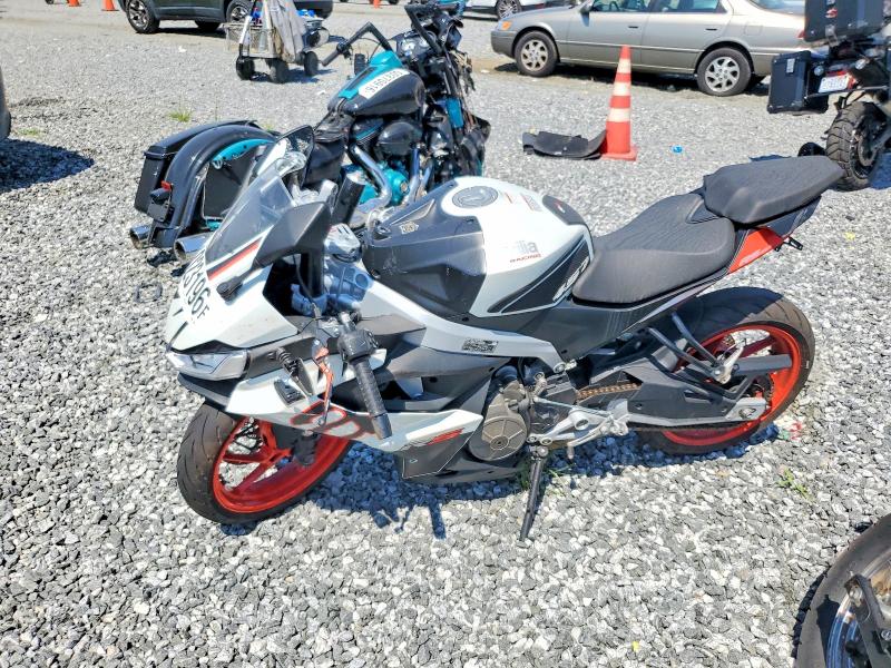 2026 Aprilia Rs VIN ZD4XEUA03T6003275 COPART salvage auction — FRONT END, SC - CERTIFICATE OF TITLE, sold $925 on 2026-07-22 (photo 3)