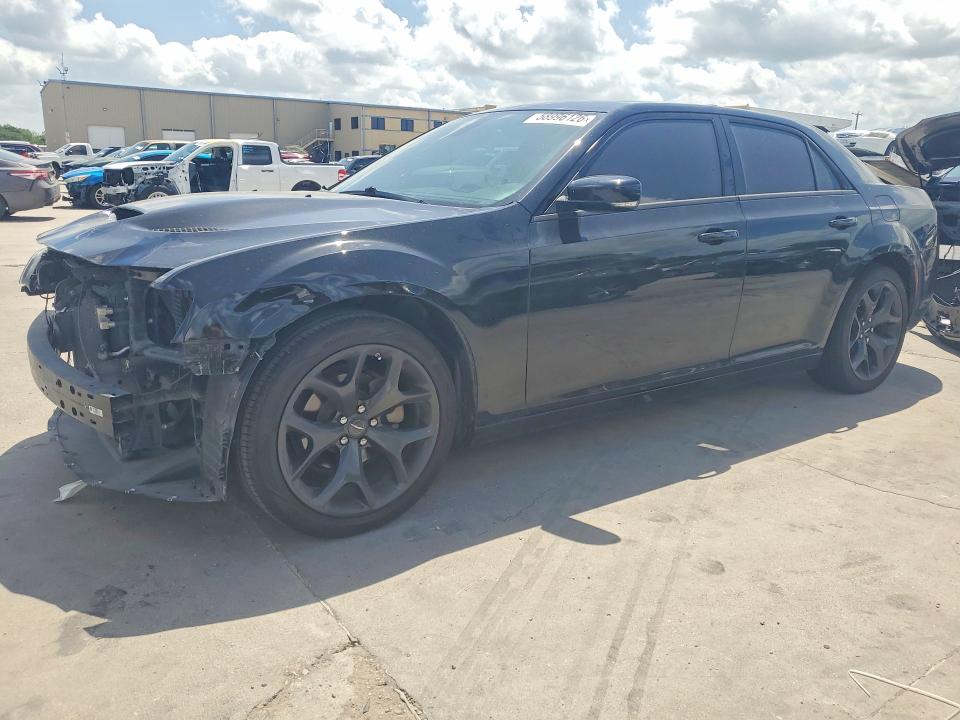 2022 Chrysler 300 VIN 2C3CCABG3NH131080 — COPART salvage auction photo