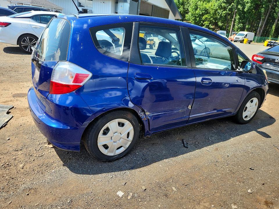 2012 Honda Fit VIN JHMGE8H38CC019975 COPART salvage auction — SIDE, MA - CERT OF TITLE-SALVAGE, sold $650 on 2026-07-23 (photo 3)