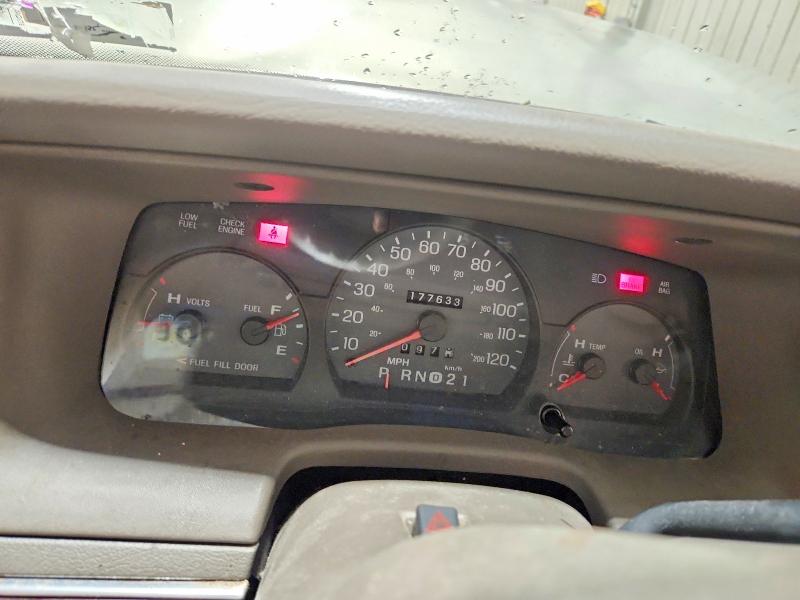 2003 Mercury Grand marquis VIN 2MEFM74W83X666016 COPART salvage auction — FRONT END, PA - CERTIFICATE OF SALVAGE, sold $400 on 2026-07-31 (photo 9)