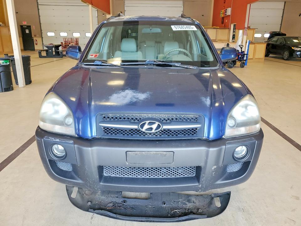 2005 Hyundai Tucson VIN KM8JN72D75U085462 COPART salvage auction — MINOR DENT/SCRATCHES, Ri - Certificate Of Title, sold $550 on 2026-07-09 (photo 5)