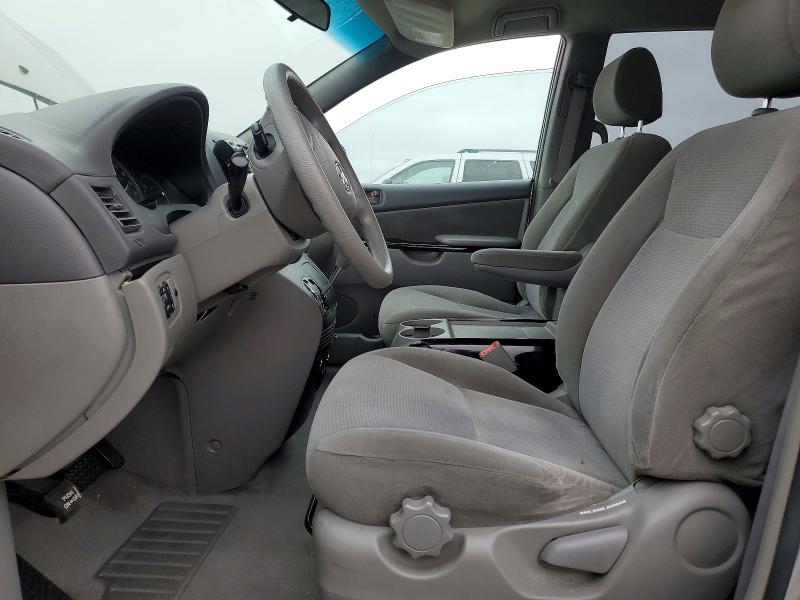 2004 Toyota Sienna VIN 5TDZA23C14S209837 COPART salvage auction — REAR END, CA - SALVAGE CERTIFICATE, sold $600 on 2026-07-20 (photo 7)