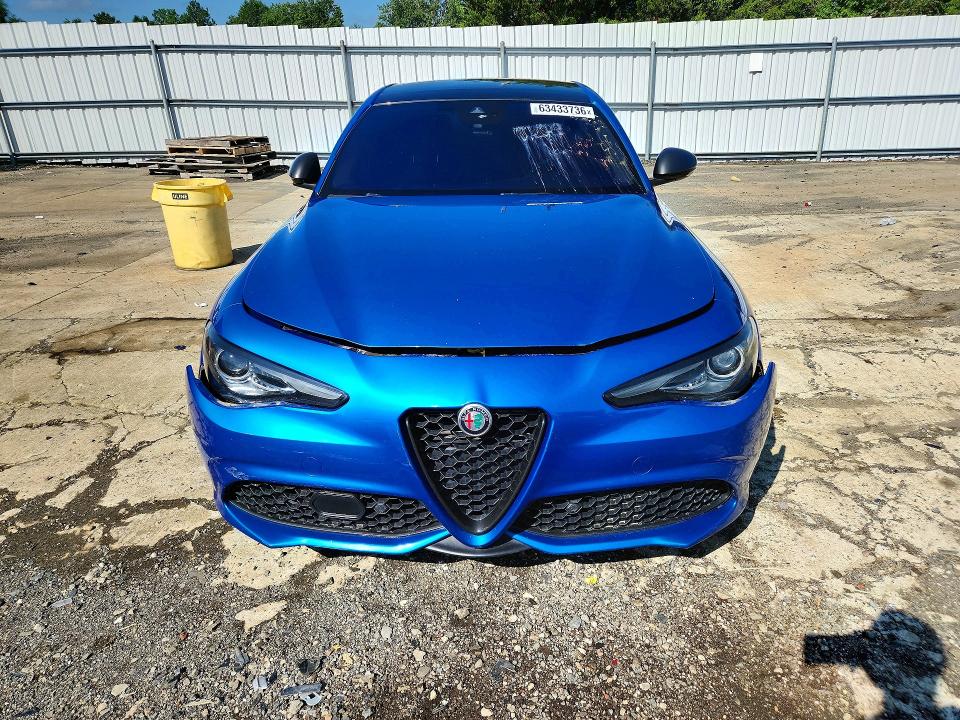 2019 Alfa romeo Giulia VIN ZARFAMBN5K7611956 COPART salvage auction — FRONT END, Wv - Certificate Of Title, sold $6,200 on 2026-08-17 (photo 5)