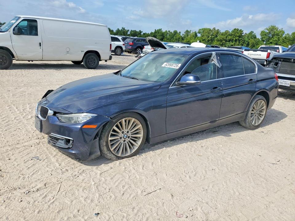 2012 BMW 3er VIN WBA3A5C52CF346323 COPART salvage auction — FRONT END, Tx - Salvage Vehicle Title, sold $700 on 2026-08-14 (photo 1)