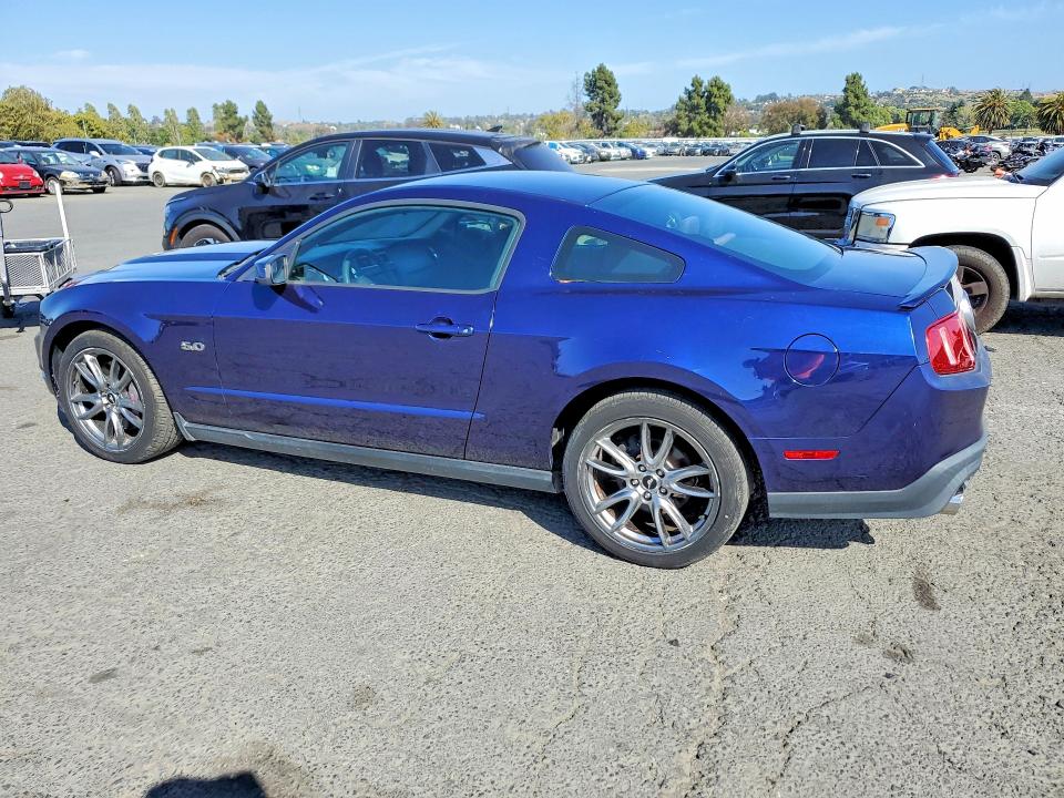 2011 Ford Mustang VIN 1ZVBP8CF2B5169572 COPART salvage auction — MINOR DENT/SCRATCHES, Ca - Dis/Dlr/Exp Only Lien Papers, sold $10,000 on 2026-07-24 (photo 2)