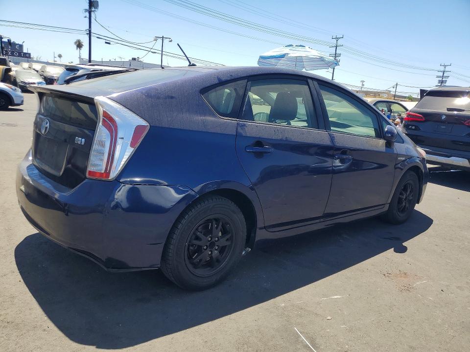 2015 Toyota Prius VIN JTDKN3DU3F0471979 COPART salvage auction — VANDALISM, Ca - Salvage Certificate, sold $1,100 on 2026-07-15 (photo 3)