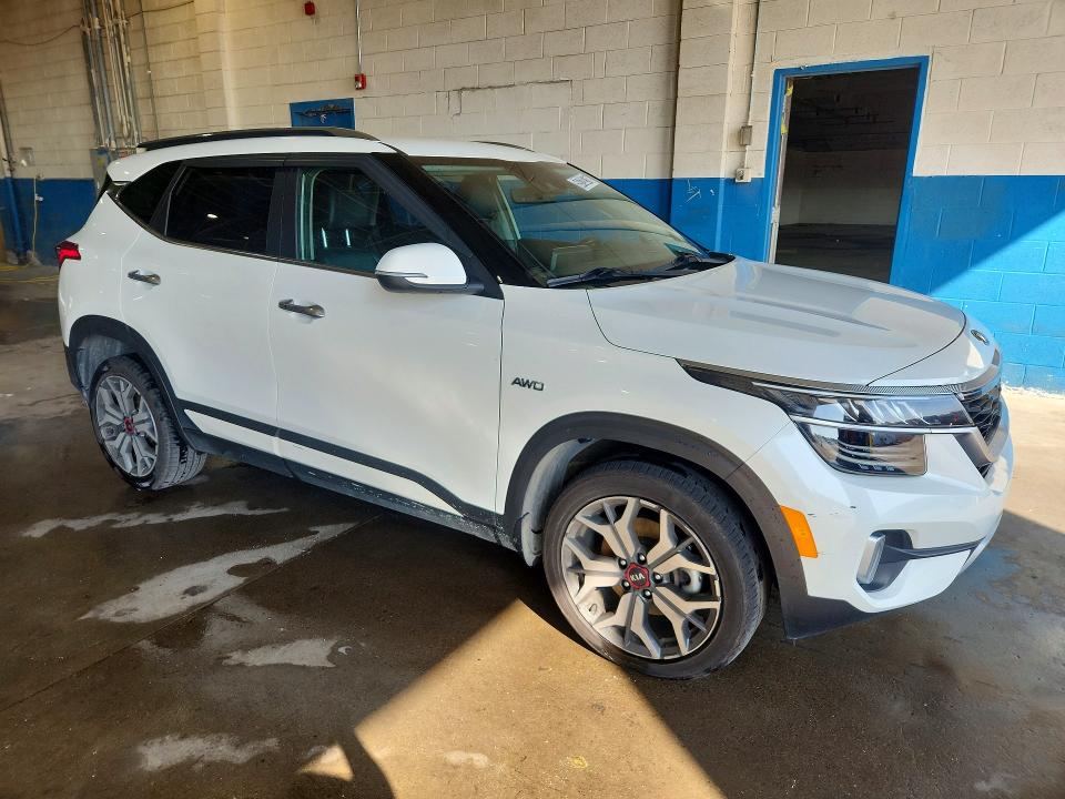 2021 Kia Seltos VIN KNDETCA20M7166191 COPART salvage auction — MECHANICAL, FL - CERTIFICATE OF TITLE, sold $7,000 on 2026-07-20 (photo 4)