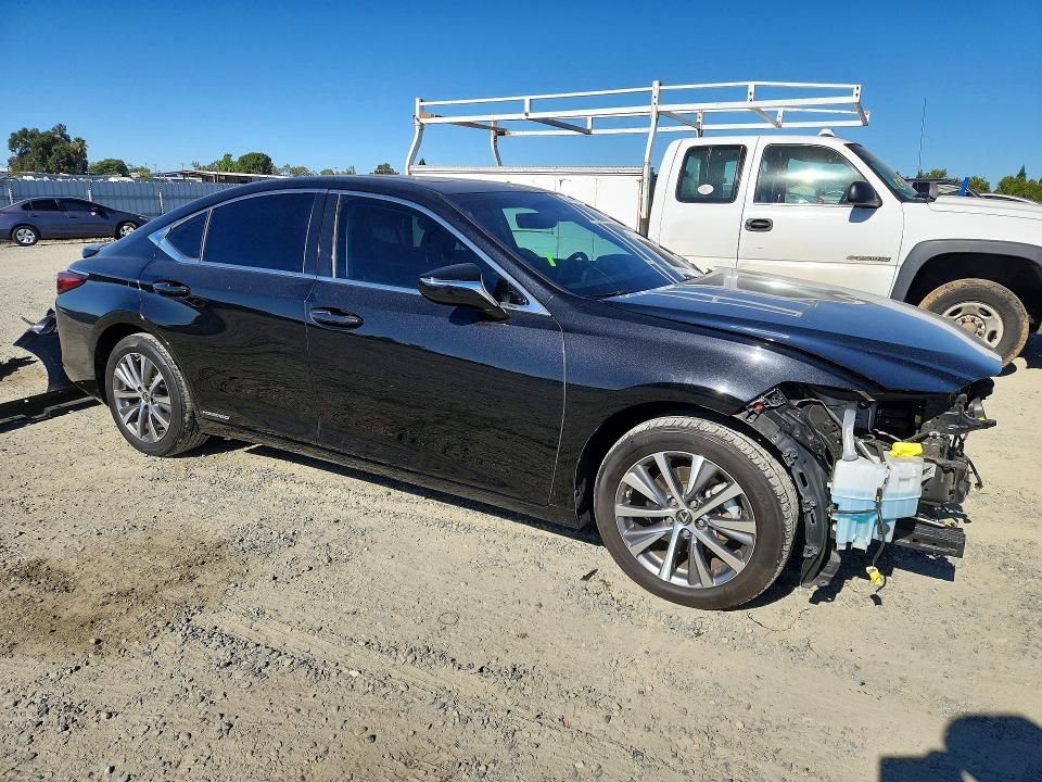 2020 Lexus Es 300h VIN 58AD21B11LU005300 COPART salvage auction — FRONT END, CA - SALVAGE CERTIFICATE, sold $10,500 on 2026-08-27 (photo 4)