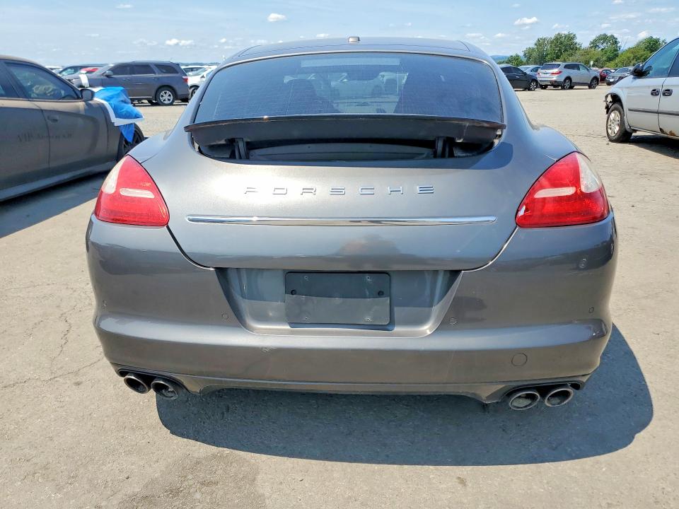 2013 Porsche Panamera VIN WP0AD2A73DL045194 COPART salvage auction — MINOR DENT/SCRATCHES, Salvage Title, sold $5,800 on 2026-08-04 (photo 6)