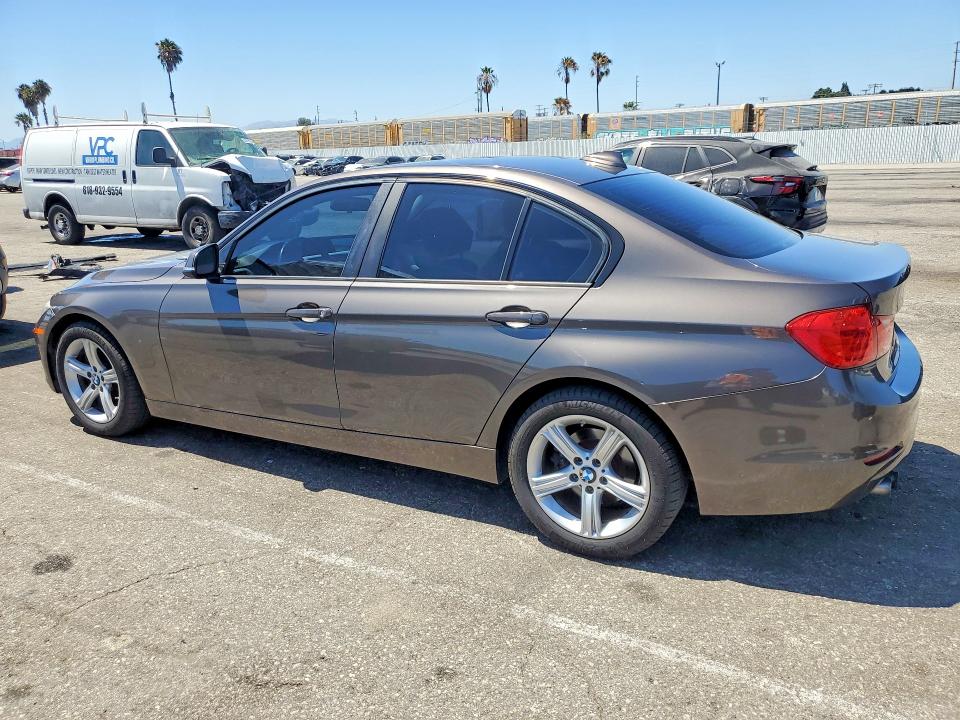 2012 BMW 3er VIN WBA3A5G59CNP18238 COPART salvage auction — FRONT END, Salvage Title, sold $1,600 on 2026-07-24 (photo 2)