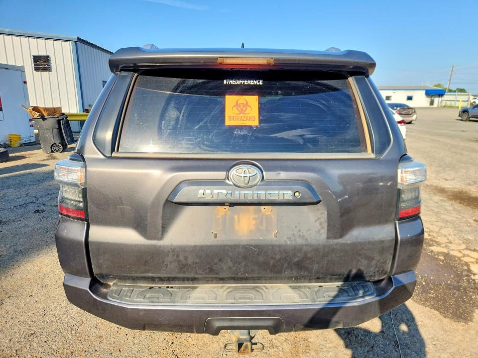 2015 Toyota 4runner VIN JTEZU5JR0F5105943 COPART salvage auction — MINOR DENT/SCRATCHES, La - Cert Of Title-Salvage, sold $5,600 on 2026-07-23 (photo 6)