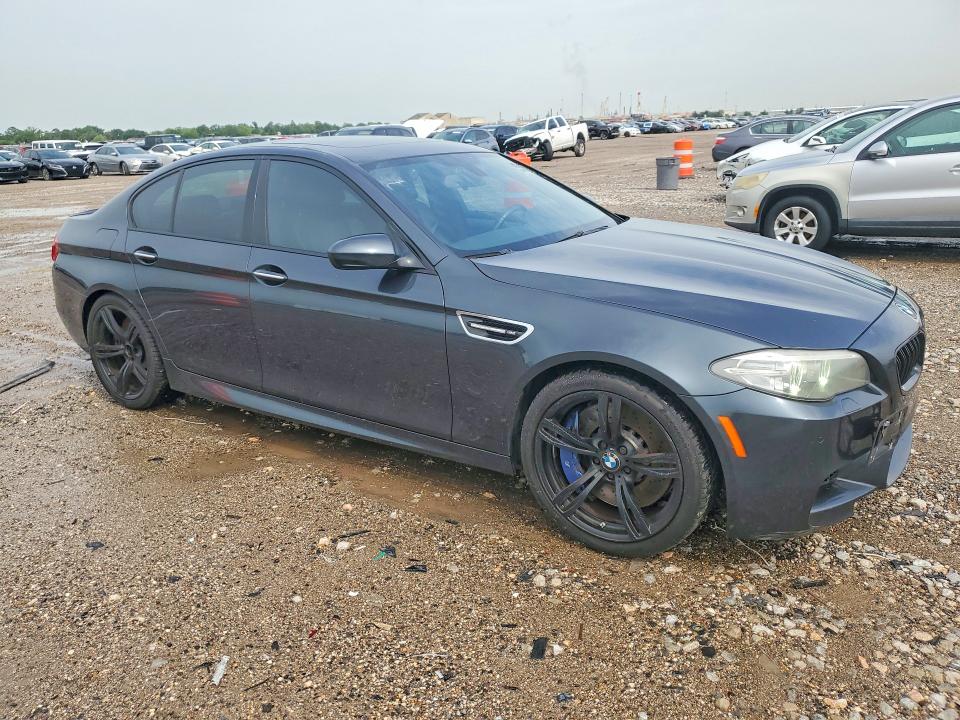 2016 BMW M5 VIN WBSFV9C55GD595740 COPART salvage auction — MINOR DENT/SCRATCHES, AZ - CERTIFICATE OF TITLE (P), sold $11,700 on 2026-07-29 (photo 4)