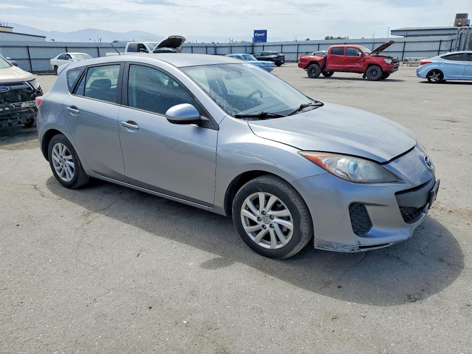 2012 Mazda 3 VIN JM1BL1L87C1680064 COPART salvage auction — MINOR DENT/SCRATCHES, CA - DIS/DLR/EXP ONLY CLEAN TITLE, sold $225 on 2026-07-24 (photo 4)