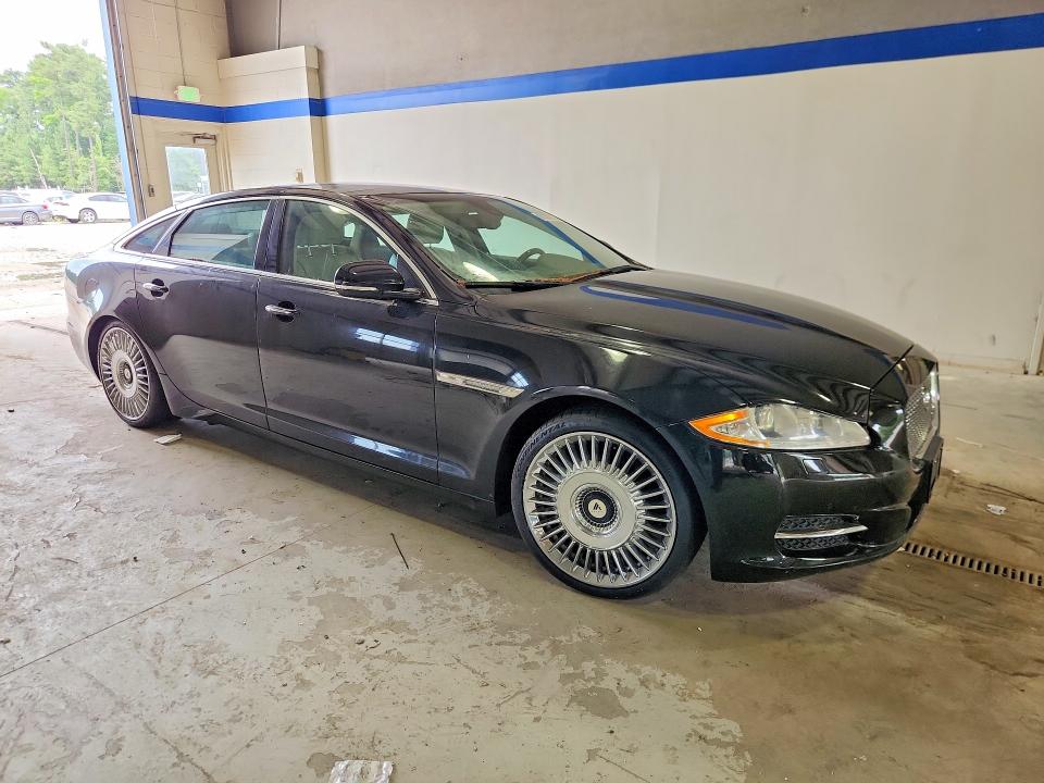 2015 Jaguar Xj VIN SAJWJ2GD9F8V88617 COPART salvage auction — UNDERCARRIAGE, Va - Certificate Of Title, sold $775 on 2026-07-31 (photo 4)