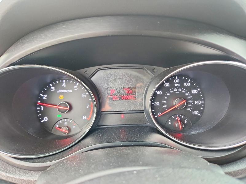 2016 Kia SEDONA VIN KNDMA5C15G6112087 COPART salvage auction — NORMAL WEAR, Ca - Dis/Dlr/Exp Only Clean Title, sold $1,050 on 2026-07-28 (photo 9)