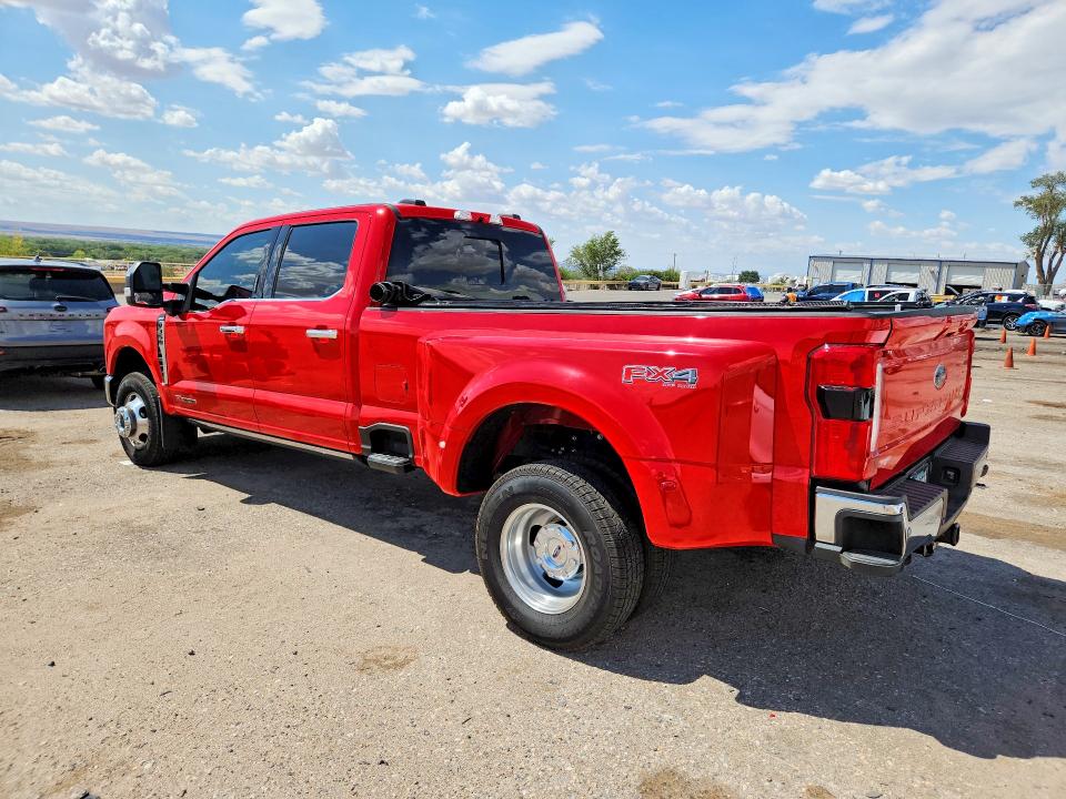2024 Ford F350 VIN 1FT8W3DM4REE14740 COPART salvage auction — MINOR DENT/SCRATCHES, VA - CERTIFICATE OF TITLE, sold $50,500 on 2026-07-27 (photo 2)